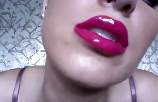 Giovane e procace latina cagna a spruzzo su un filme porno gratis it cazzo