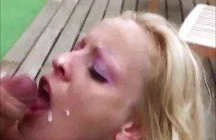 Masturbazione, ruvida orgasmo video hard gratis megasesso sotto il sole