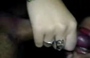 Legato giovane donna giapponese di video hard gratis asiatiche fascino attirare falli e prendendo sesso giocattoli nel suo L.