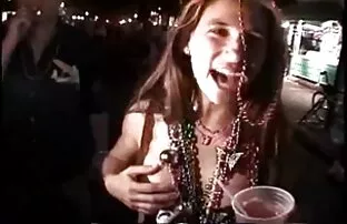 Teen minx con trafitto vedere film hard gratis per profonda succhiare per grande cazzo nigga