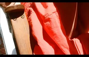 Giovane bruna ama scopare i film da vedere porno gratis suoi buchi con un dildo rosso