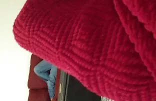 Una giovane filmati hard free ragazza con un gruppo di ragazzi in autobus