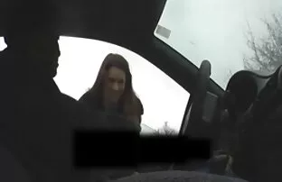 Giovane film hard per adulti gratis bruna ha la figa pelosa, è un solido diteggiatura